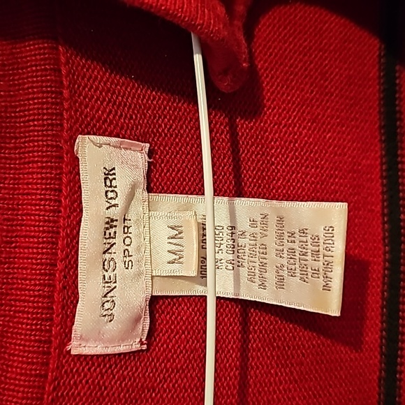 sweater - Picture 2 of 2